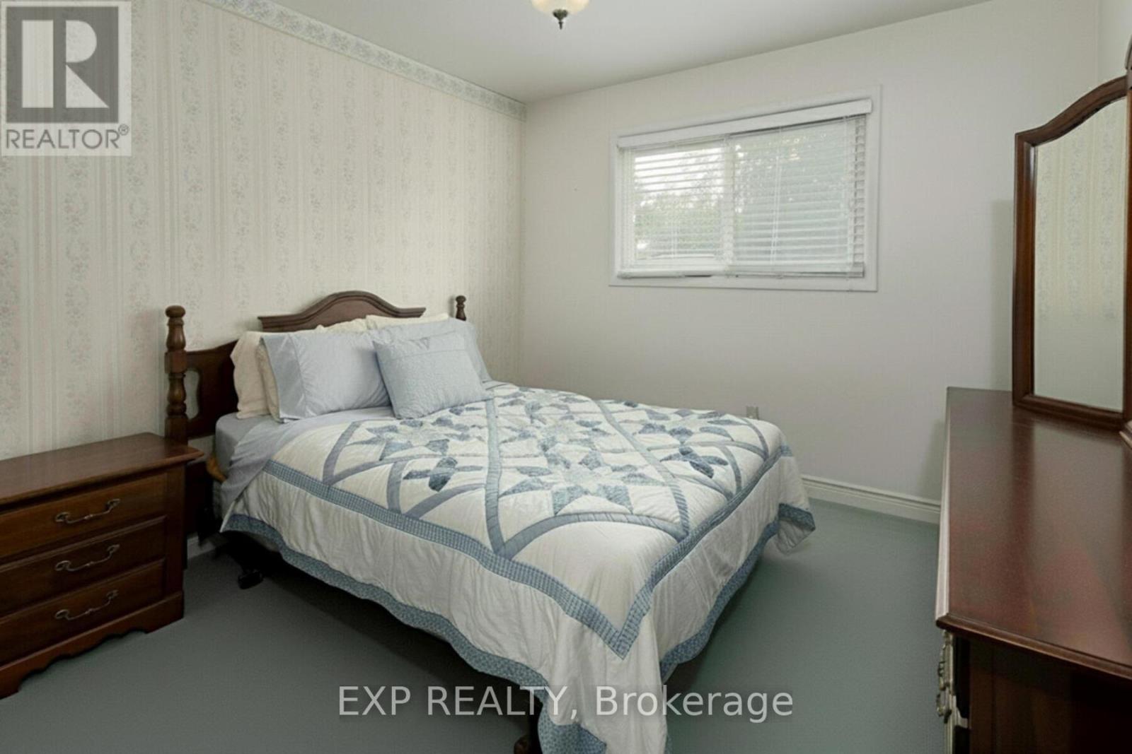1184 Addison Drive, London East, Ontario  N5V 2N9 - Photo 8 - X12433093