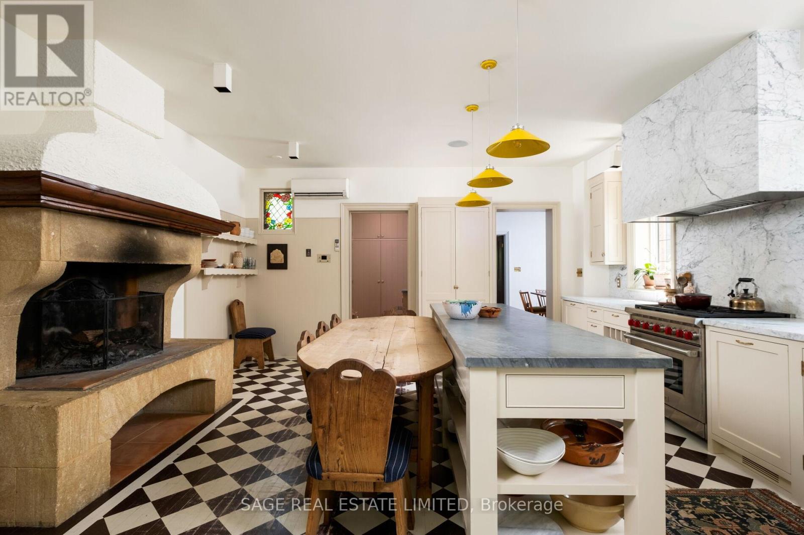 104 Park Road, Toronto, Ontario  M4W 2N7 - Photo 17 - C12433056