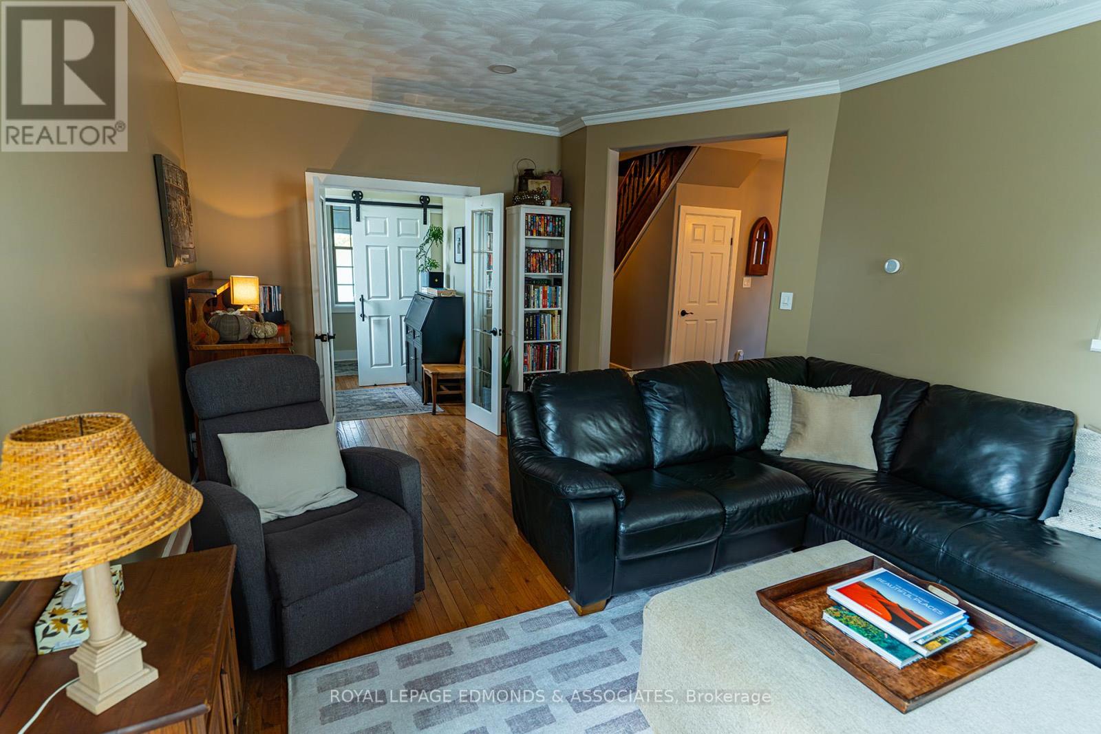 561 Mackay Street, Pembroke, Ontario  K8A 1E8 - Photo 12 - X12433092
