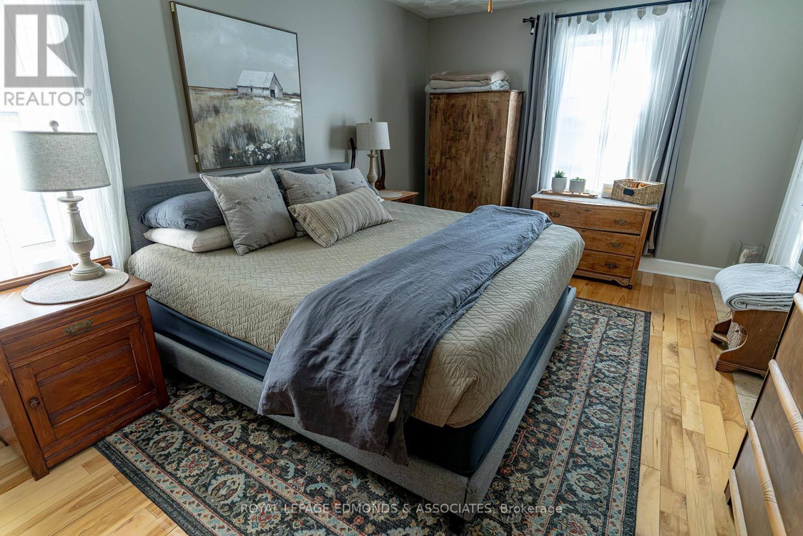 561 Mackay Street, Pembroke, Ontario  K8A 1E8 - Photo 27 - X12433092