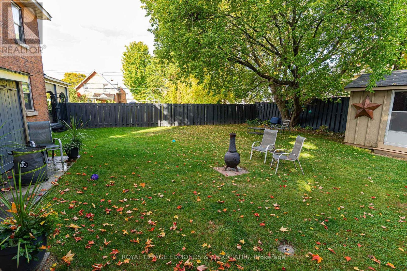 561 Mackay Street, Pembroke, Ontario  K8A 1E8 - Photo 41 - X12433092