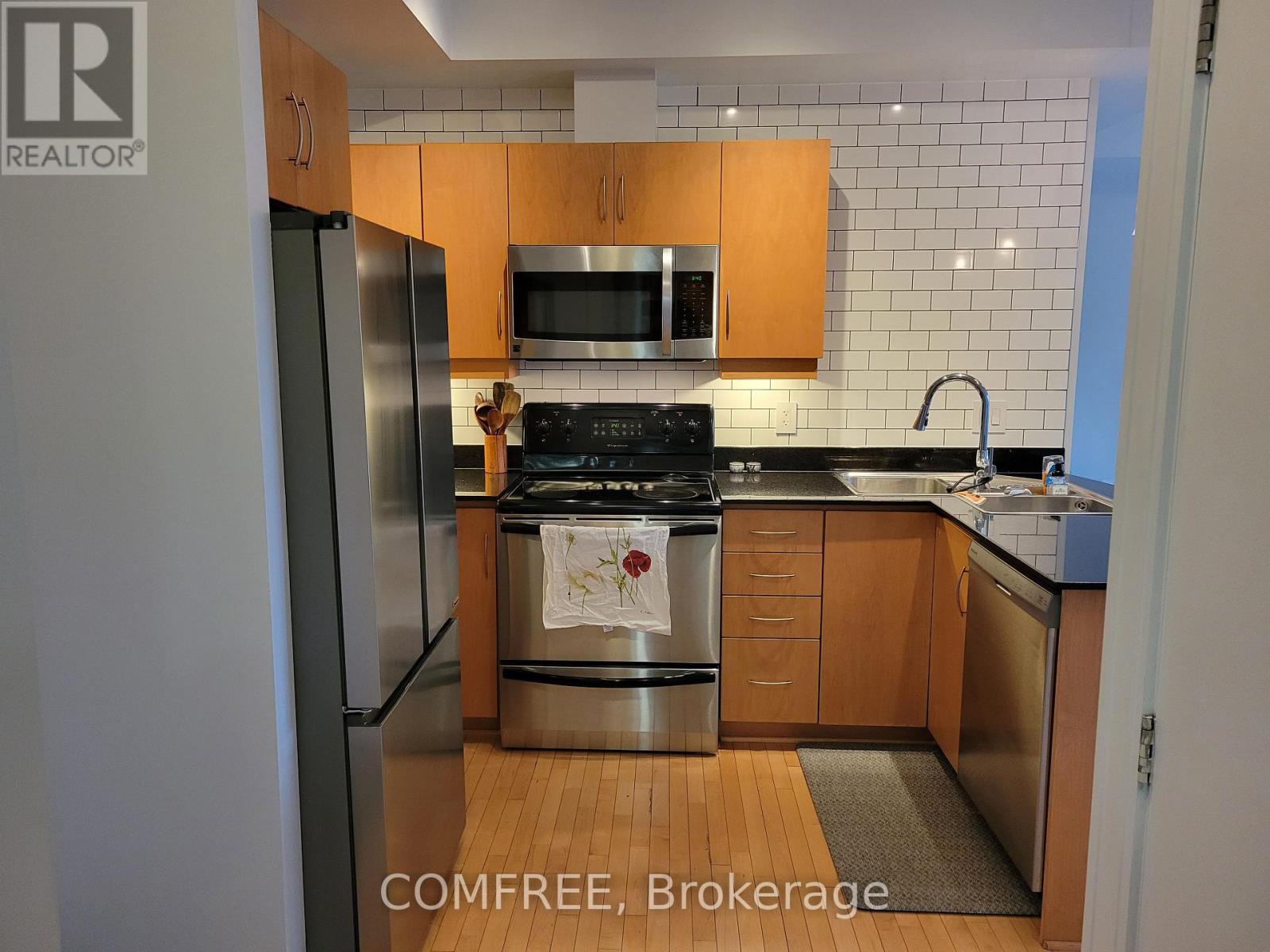302 - 290 Powell Avenue, Ottawa, Ontario  K1S 5T4 - Photo 6 - X12433123