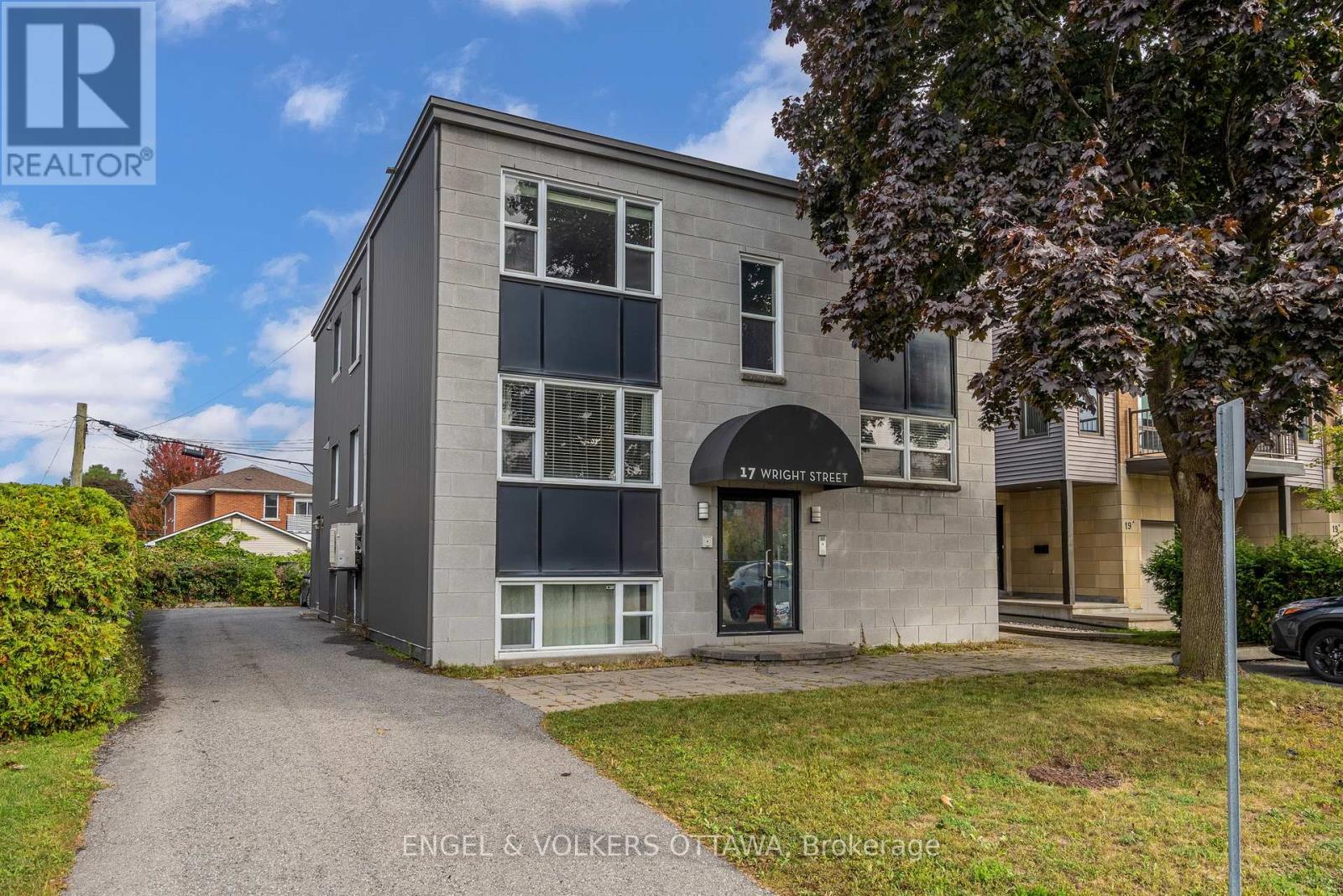 17 WRIGHT STREET, Ottawa, Ontario