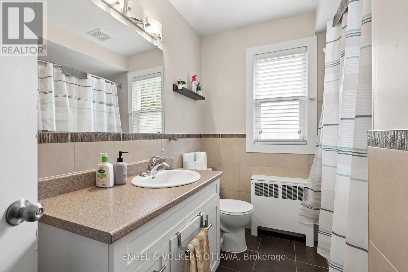 17 Wright Street, Ottawa, Ontario  K1K 2C8 - Photo 10 - X12433138