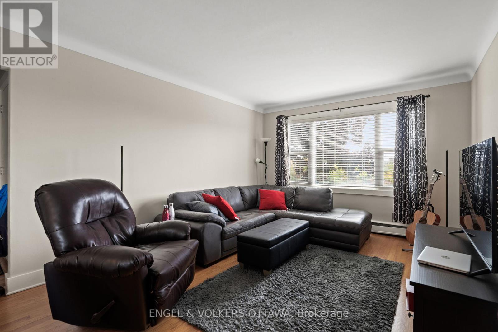 17 Wright Street, Ottawa, Ontario  K1K 2C8 - Photo 5 - X12433138
