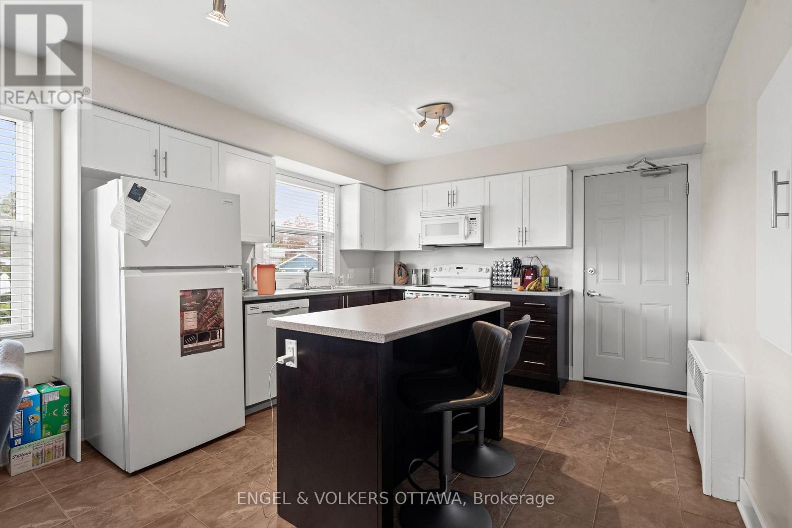17 Wright Street, Ottawa, Ontario  K1K 2C8 - Photo 7 - X12433138