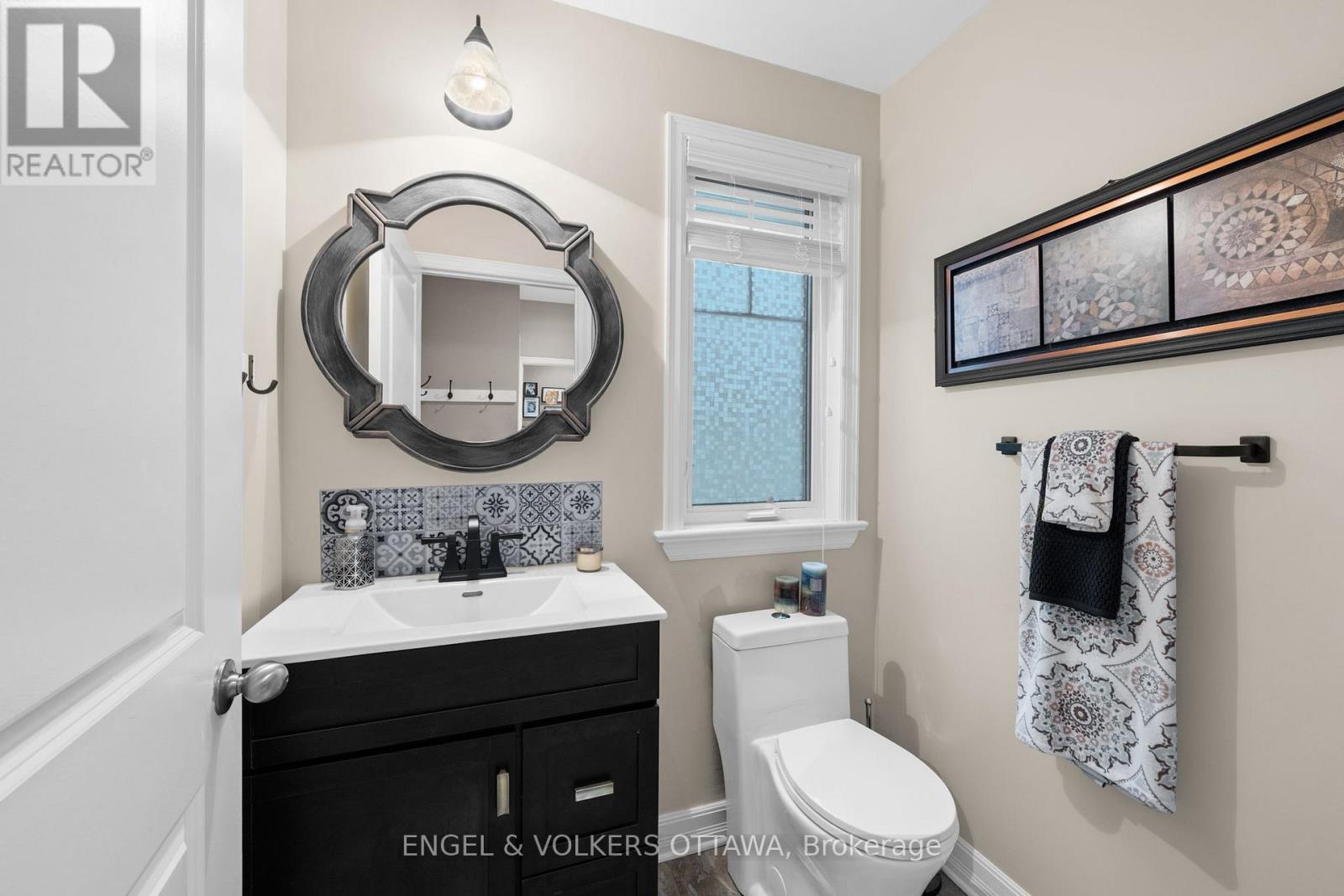 511 Erinwoods Circle, Ottawa, Ontario  K2J 5M5 - Photo 16 - X12433143