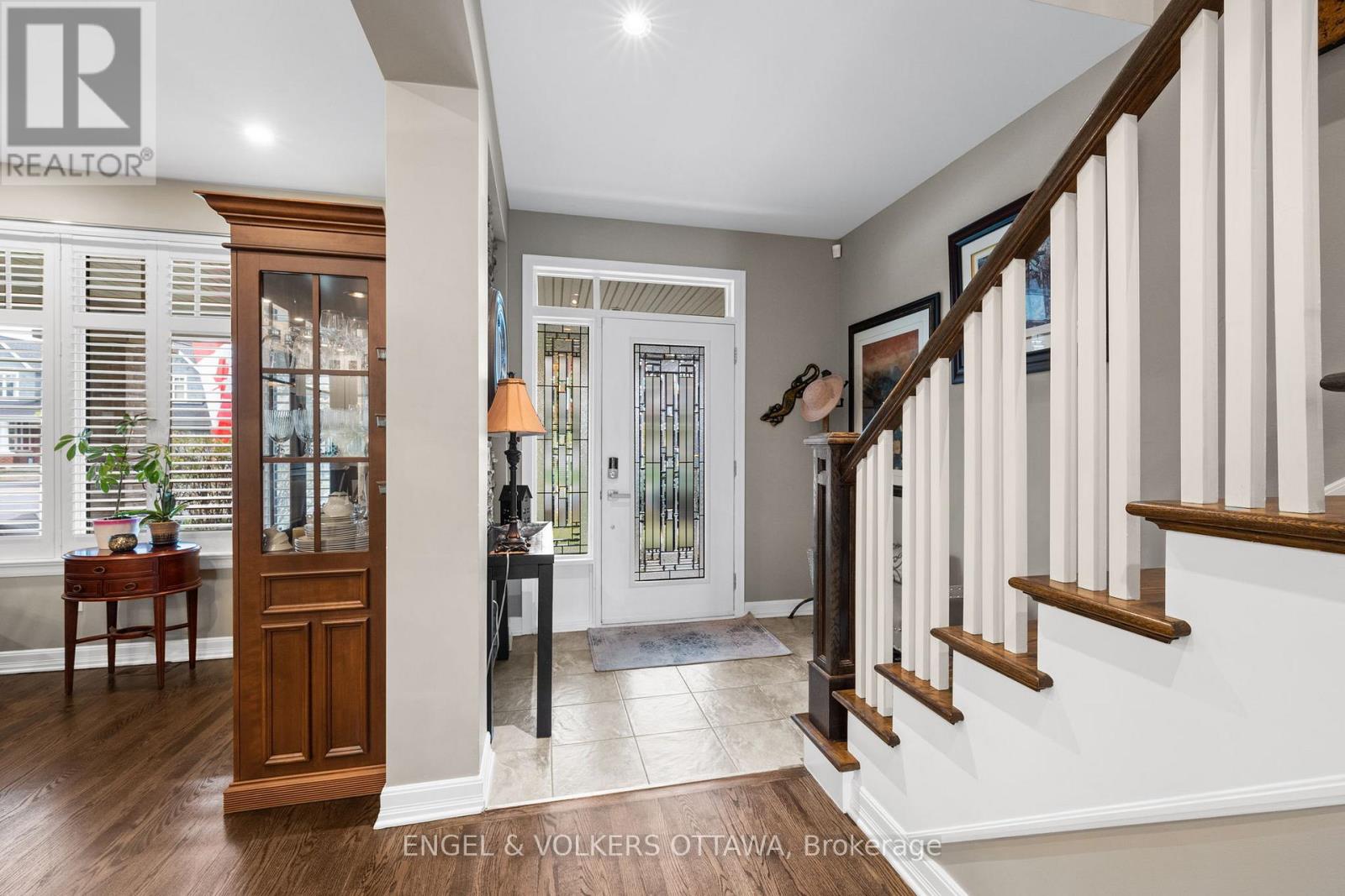 511 Erinwoods Circle, Ottawa, Ontario  K2J 5M5 - Photo 3 - X12433143