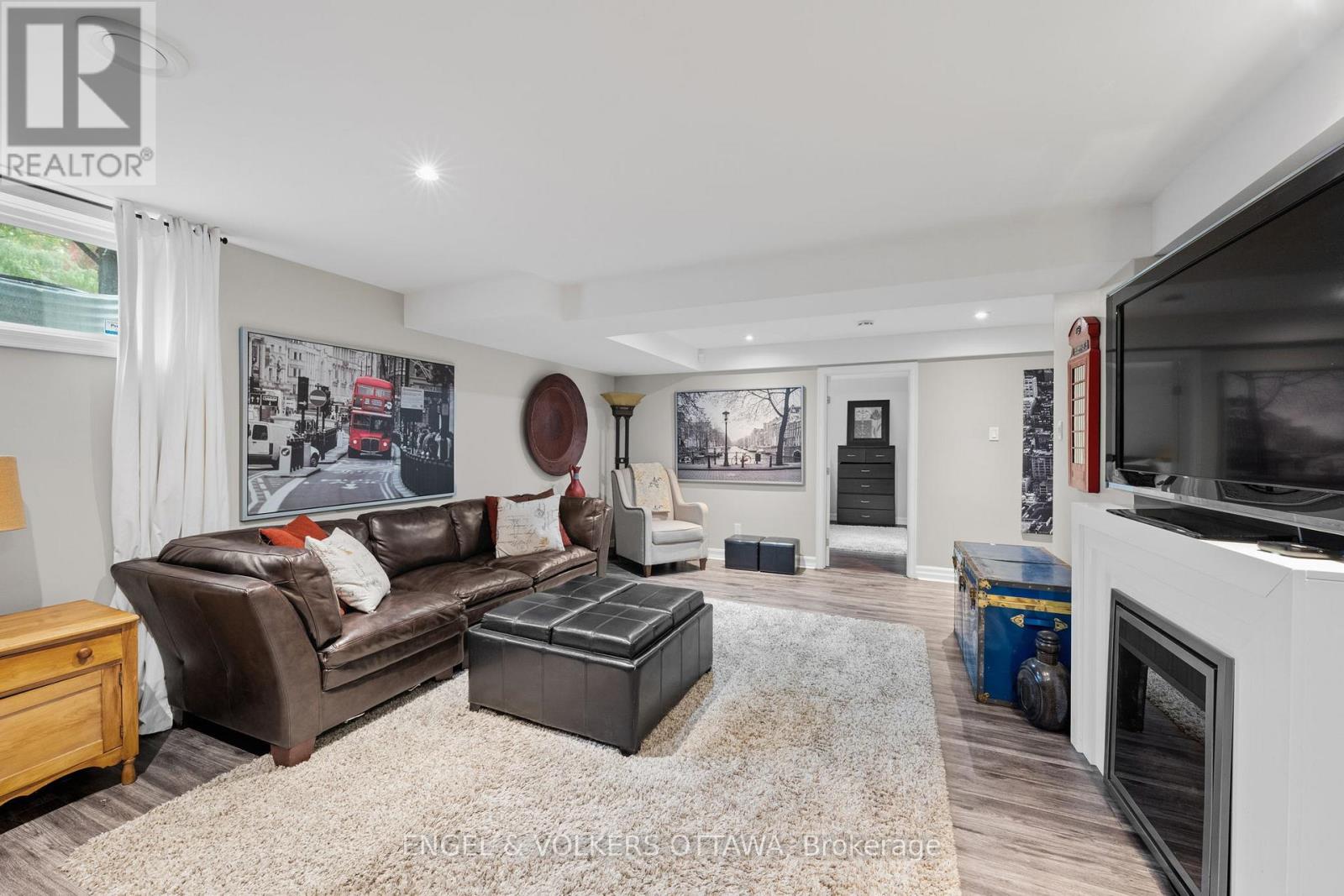511 Erinwoods Circle, Ottawa, Ontario  K2J 5M5 - Photo 32 - X12433143