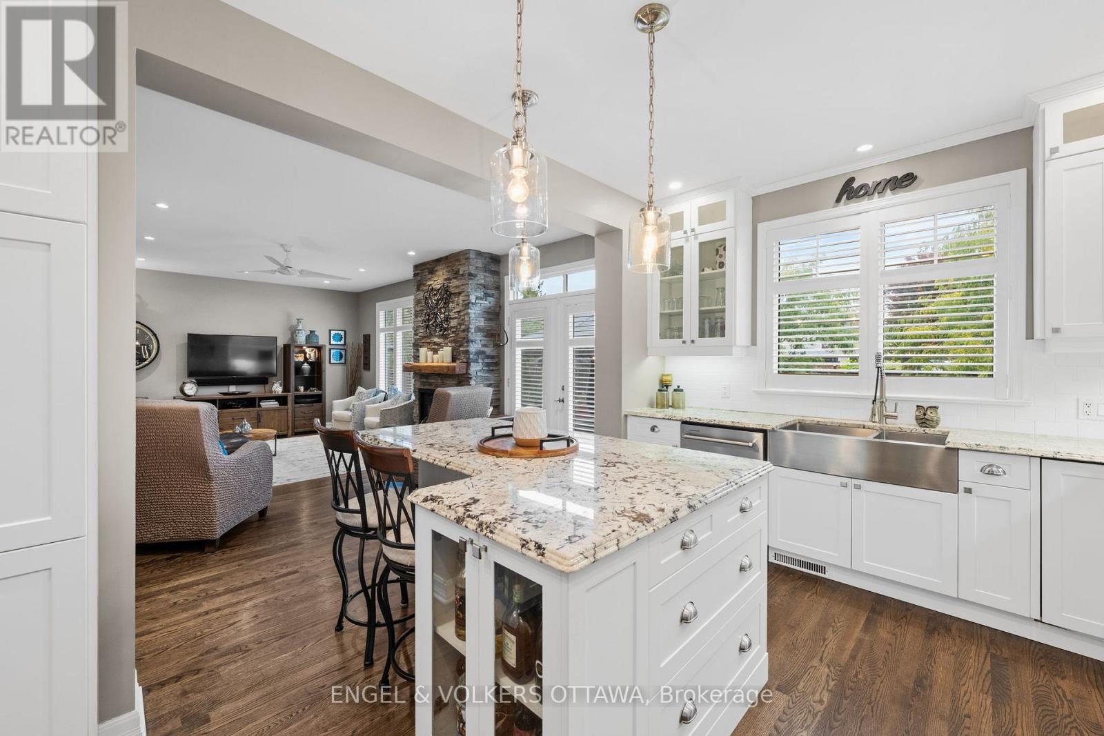 511 Erinwoods Circle, Ottawa, Ontario  K2J 5M5 - Photo 7 - X12433143
