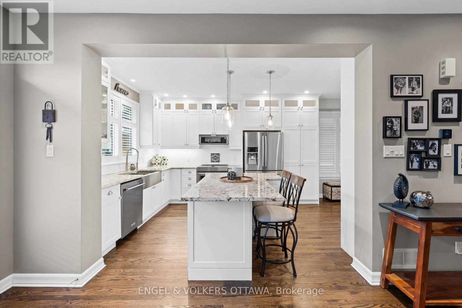 511 Erinwoods Circle, Ottawa, Ontario  K2J 5M5 - Photo 8 - X12433143