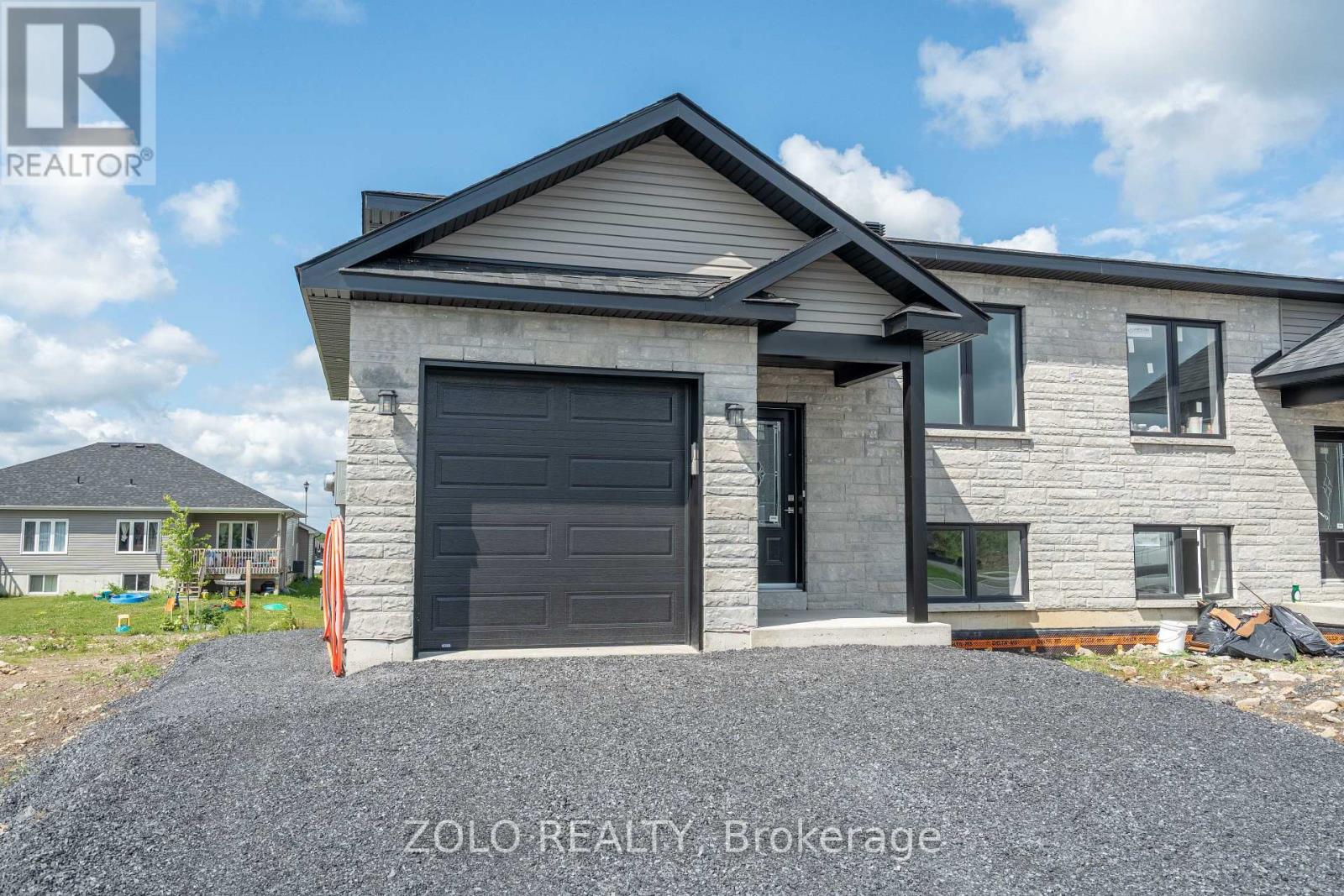 220/220A RUBY DRIVE, Cornwall, Ontario