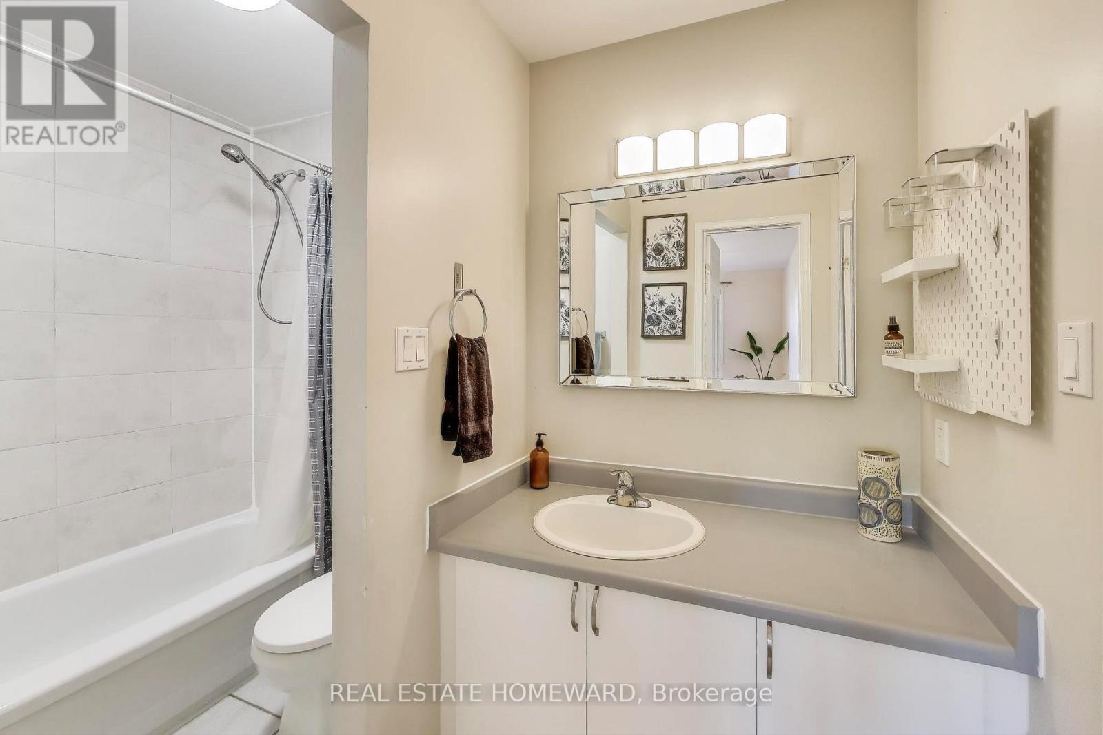 9 - 25 Whitecap Boulevard, Toronto, Ontario  M1M 2Y5 - Photo 13 - E12418898