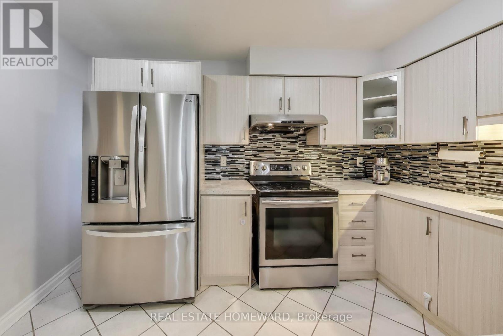 9 - 25 Whitecap Boulevard, Toronto, Ontario  M1M 2Y5 - Photo 8 - E12418898