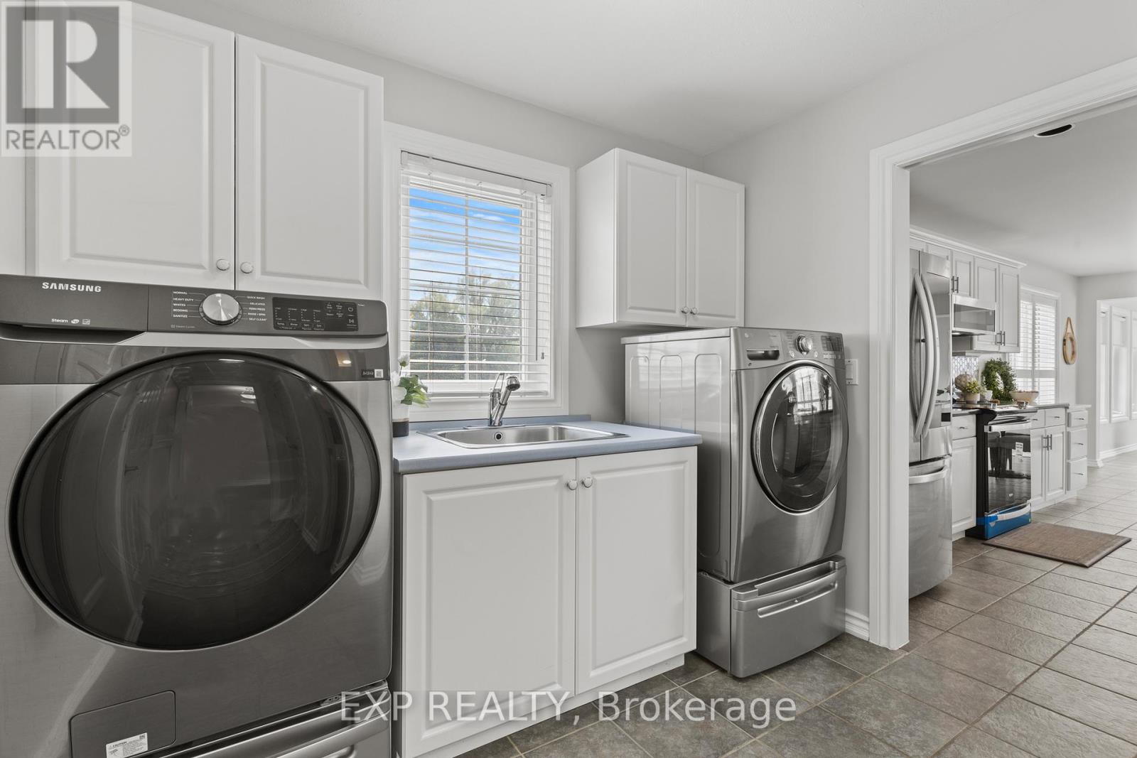 353 South Pelham Road, Welland (West Welland), Ontario  L3B 5N8 - Photo 13 - X12433097