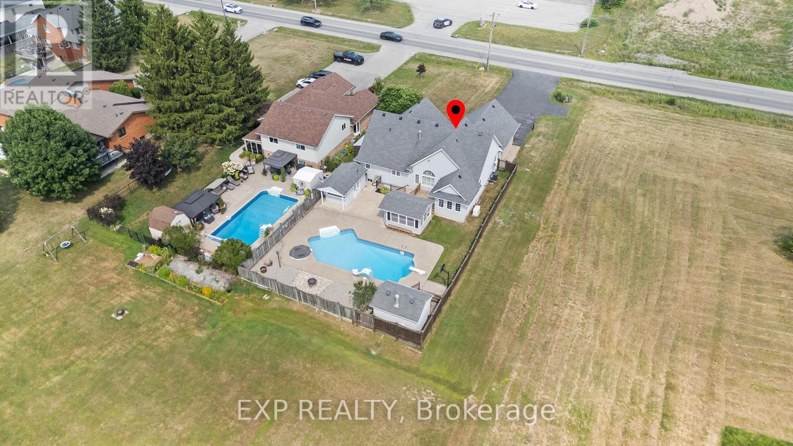 353 South Pelham Road, Welland (West Welland), Ontario  L3B 5N8 - Photo 2 - X12433097
