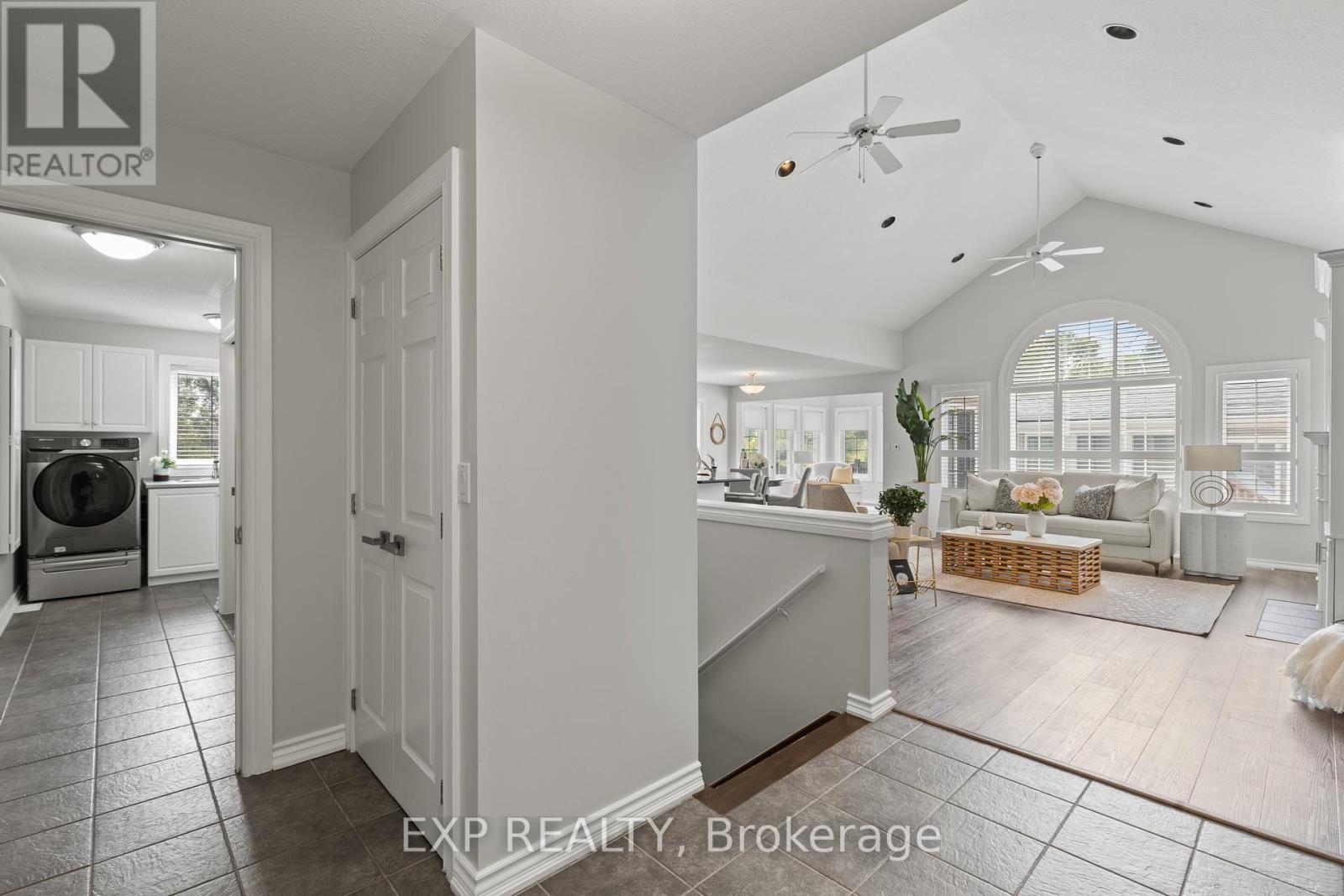 353 South Pelham Road, Welland (West Welland), Ontario  L3B 5N8 - Photo 6 - X12433097