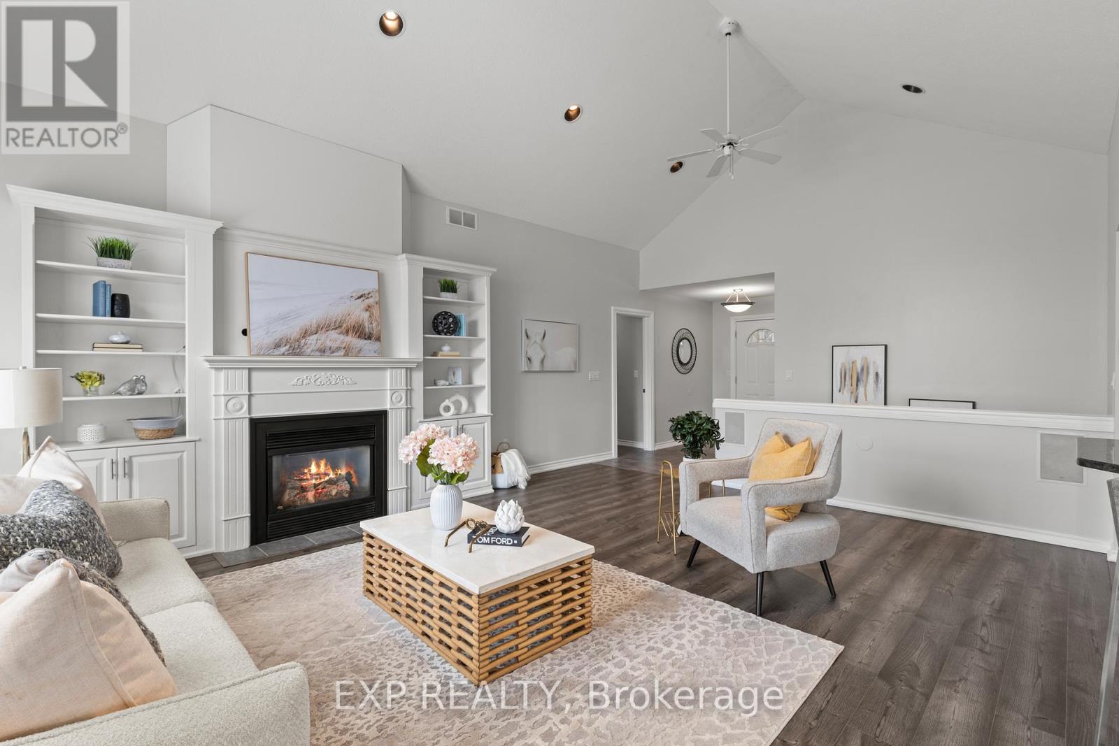 353 South Pelham Road, Welland (West Welland), Ontario  L3B 5N8 - Photo 8 - X12433097
