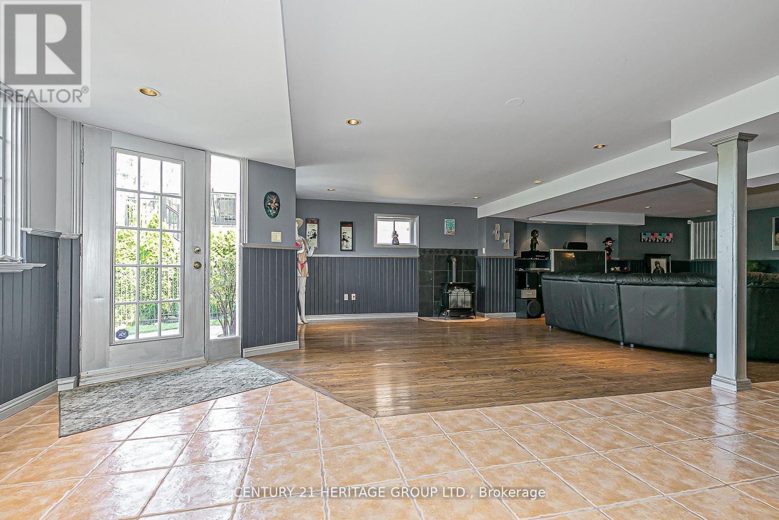 152 Cranberry Lane, Aurora, Ontario  L4G 5Z4 - Photo 35 - N12433043