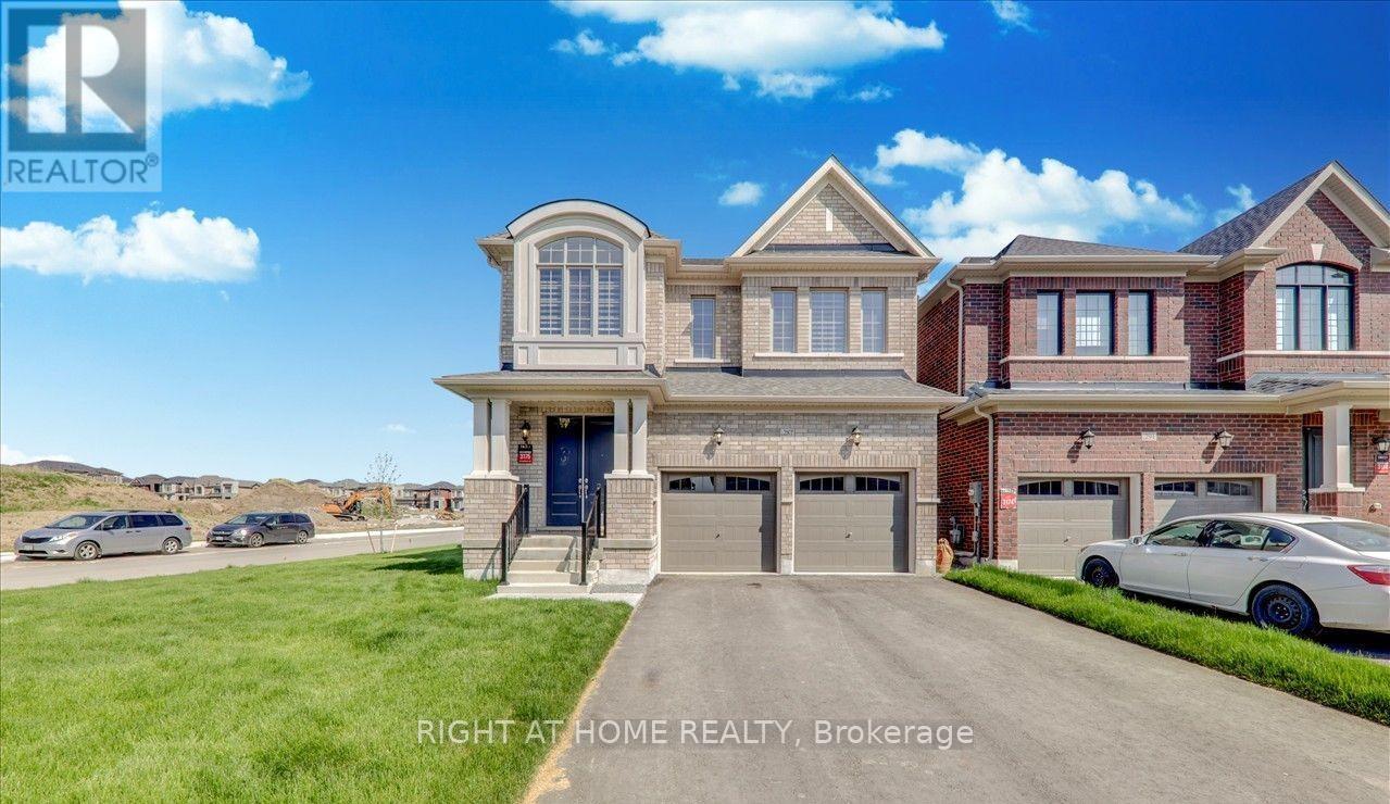 287 Boundary Boulevard, Whitchurch-Stouffville, Ontario  L4A 1H8 - Photo 1 - N12433059