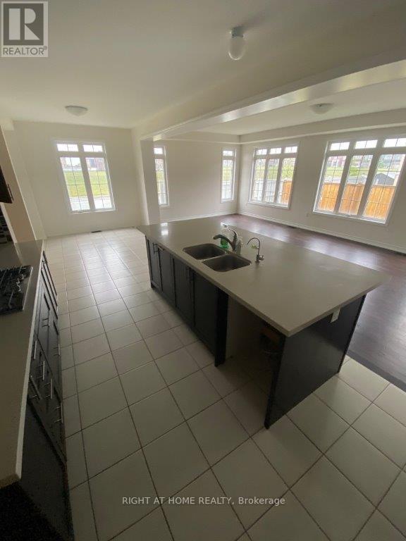 287 Boundary Boulevard, Whitchurch-Stouffville, Ontario  L4A 1H8 - Photo 4 - N12433059