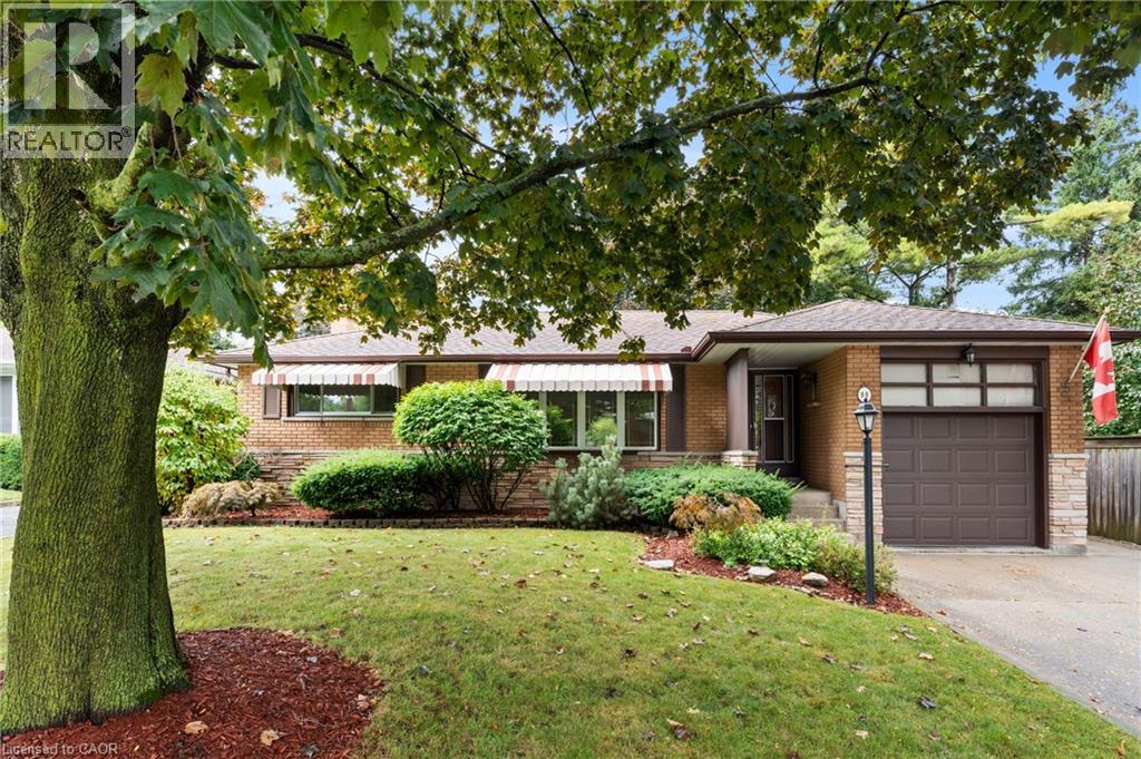 98 LAURIER Avenue, Hamilton, Ontario