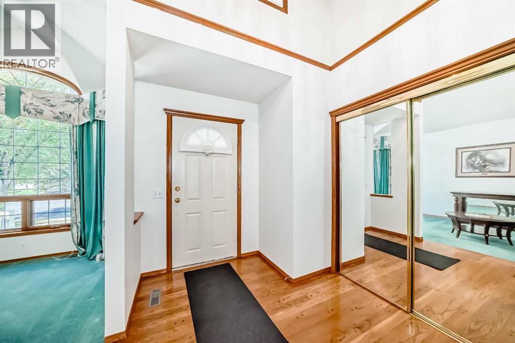 15463 Mckenzie Lake Way Se, Calgary, Alberta  T2z 2h4 - Photo 6 - A2259220