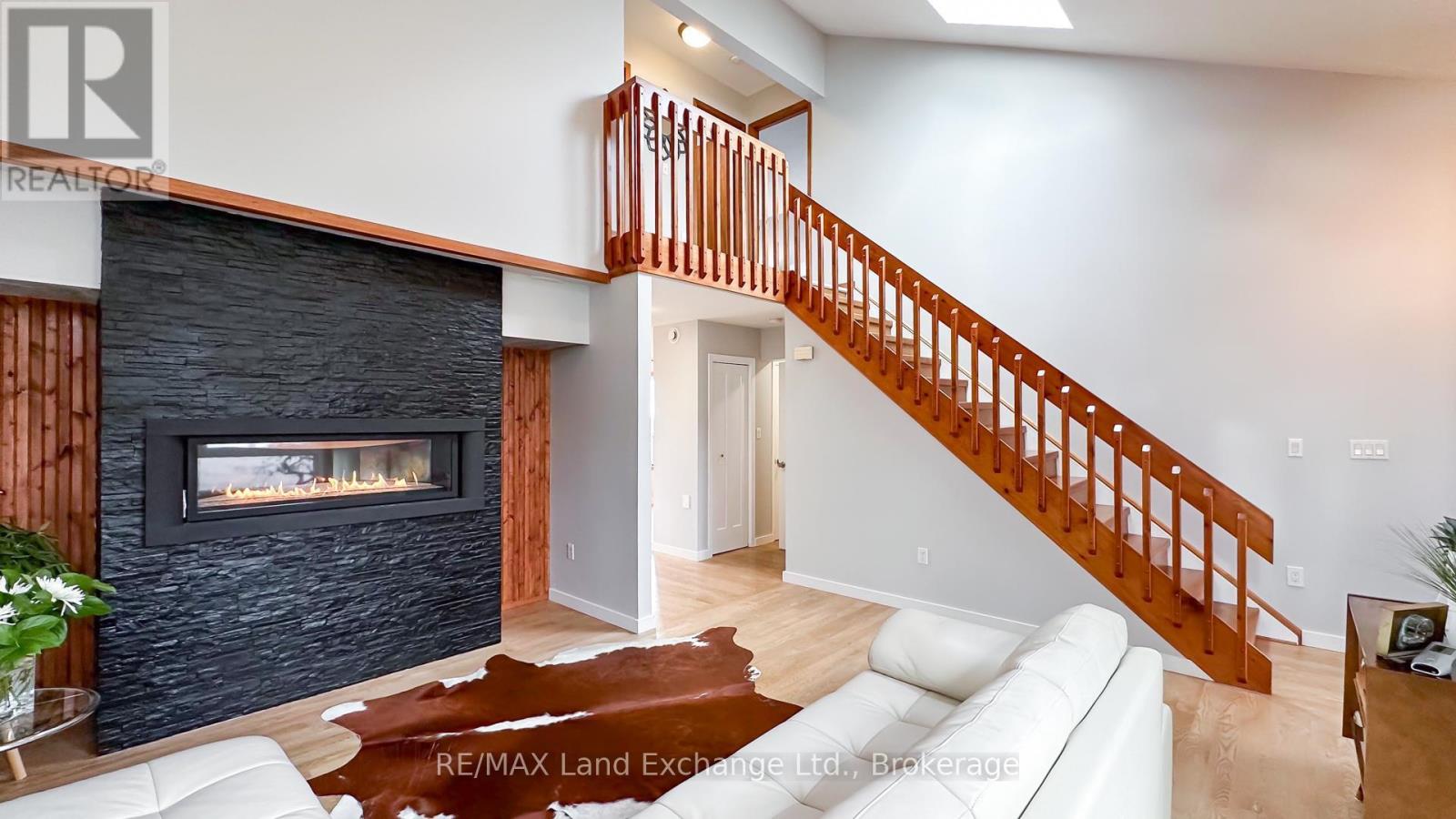 222 Penetangore Row, Kincardine, Ontario  N2Z 2P6 - Photo 21 - X12153013