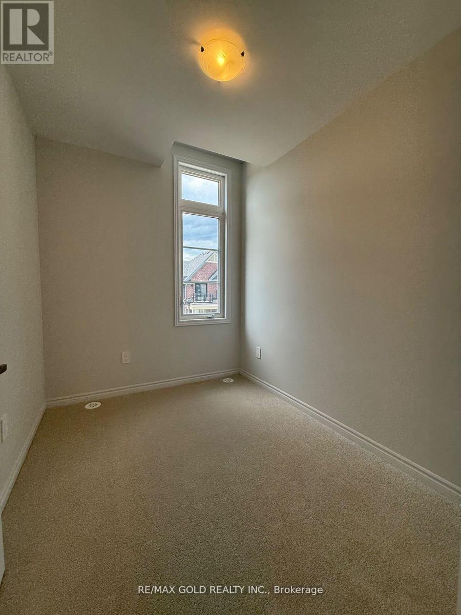 5954 Saigon Street, Mississauga, Ontario  L5V 2V9 - Photo 15 - W12433029
