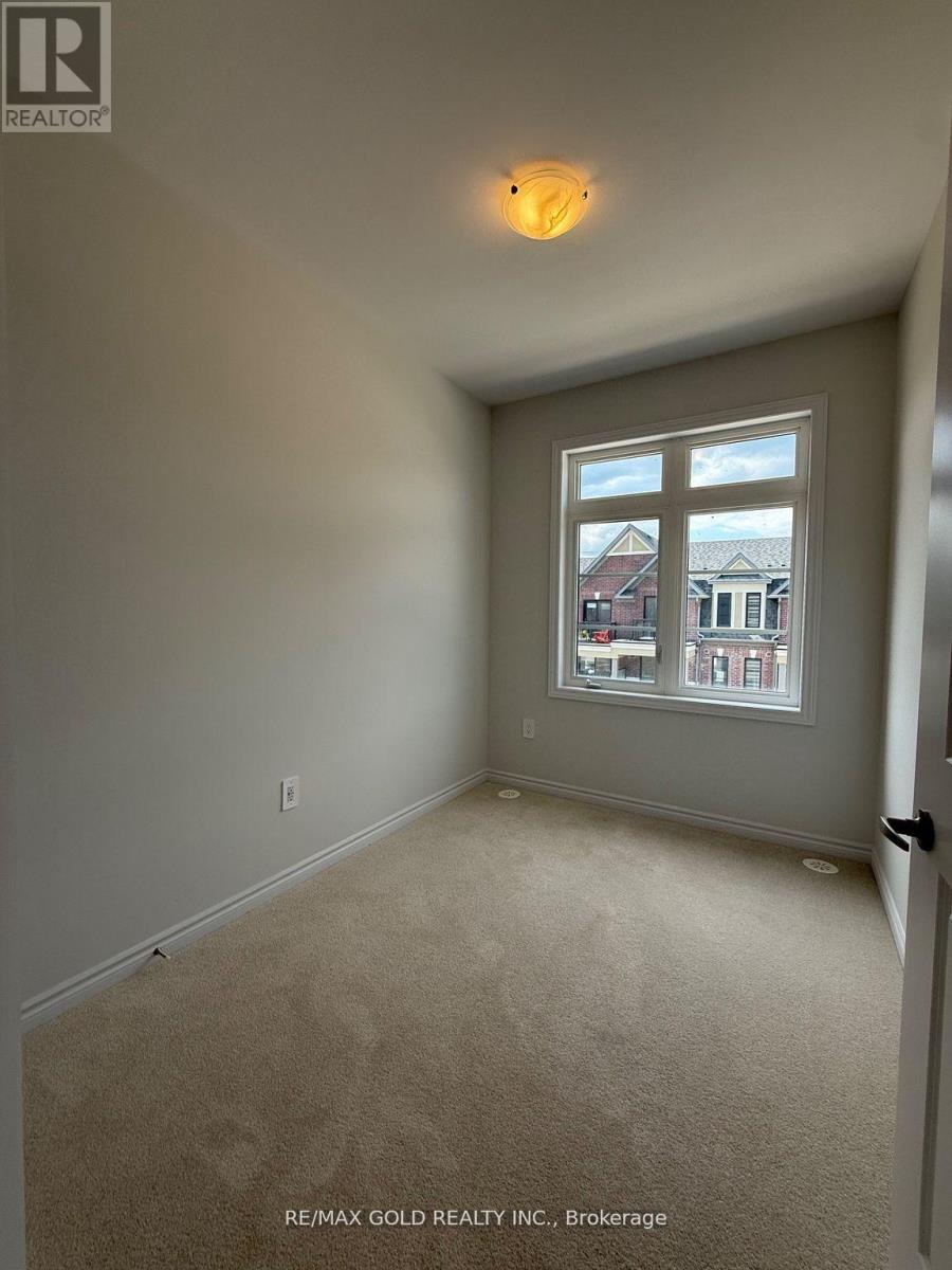 5954 Saigon Street, Mississauga, Ontario  L5V 2V9 - Photo 16 - W12433029
