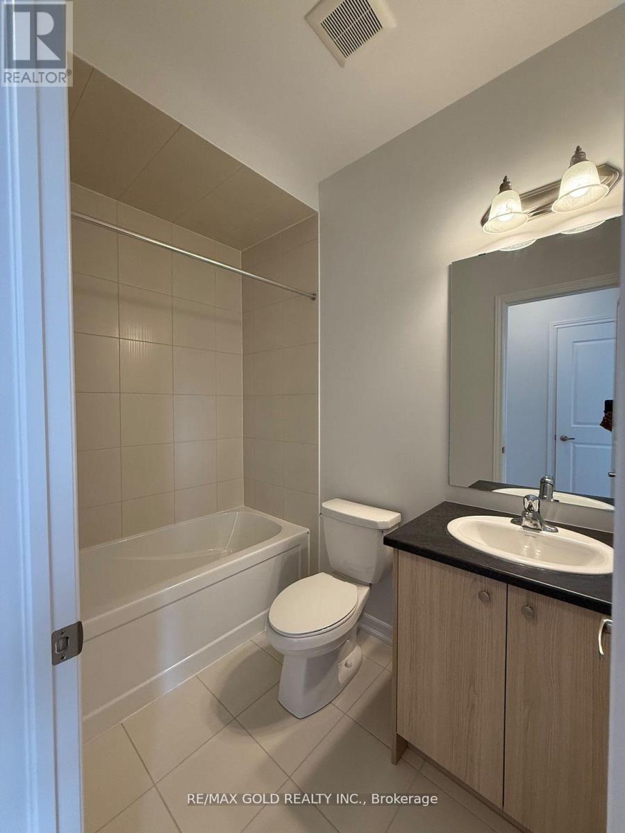 5954 Saigon Street, Mississauga, Ontario  L5V 2V9 - Photo 21 - W12433029