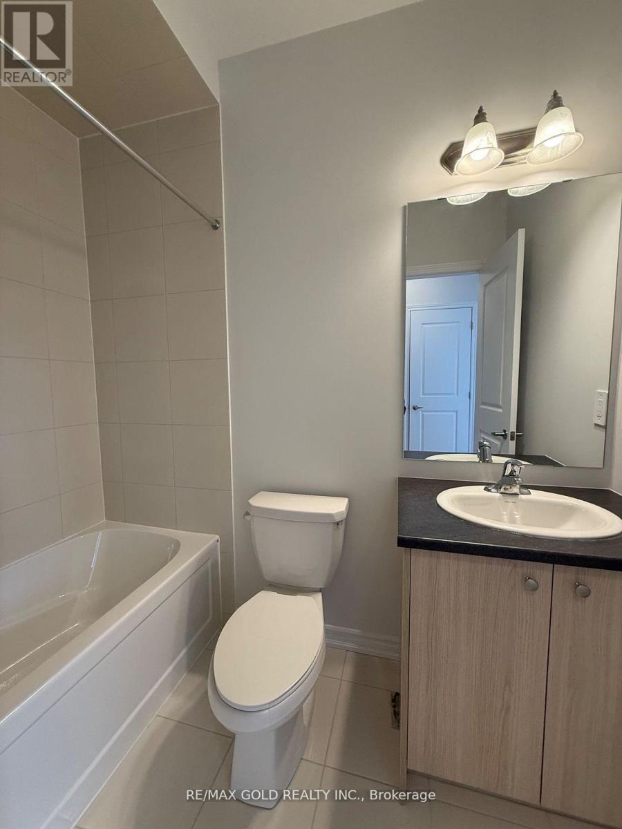 5954 Saigon Street, Mississauga, Ontario  L5V 2V9 - Photo 22 - W12433029