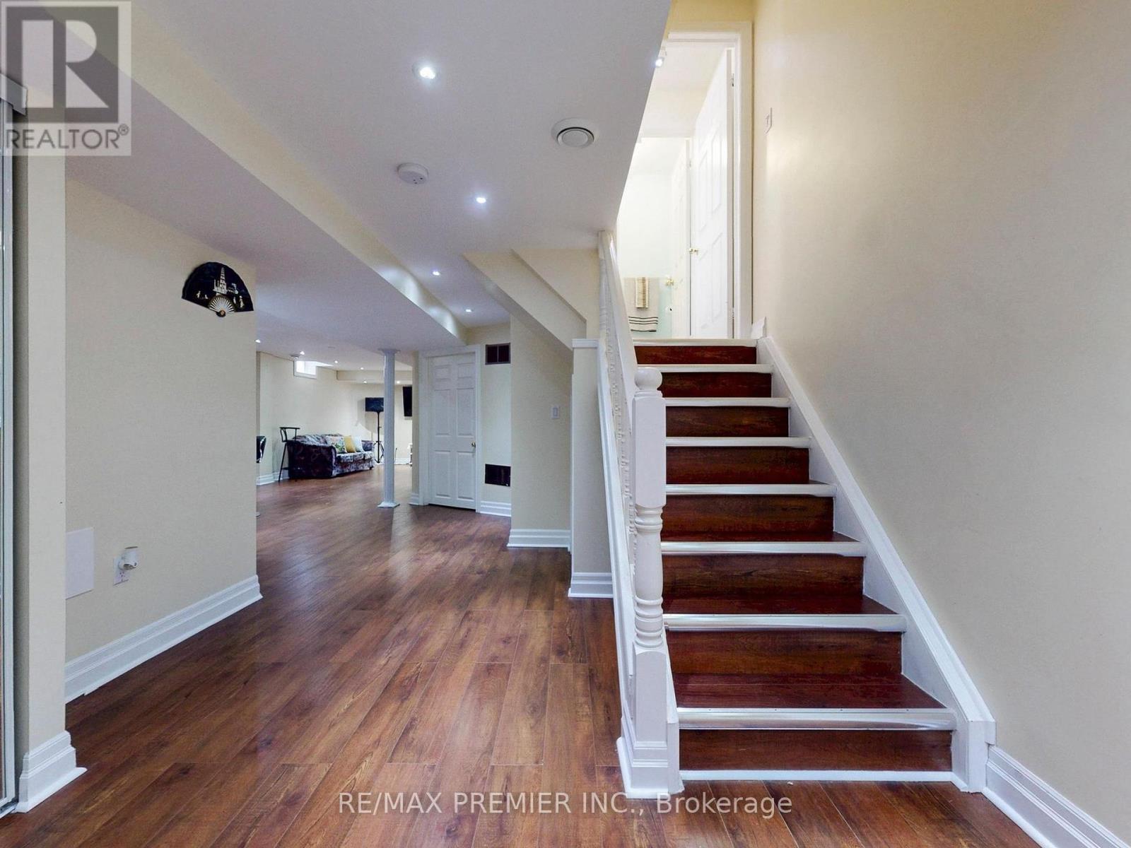 5869 Yachtsman Crossing, Mississauga, Ontario  L5M 6P1 - Photo 22 - W12433040