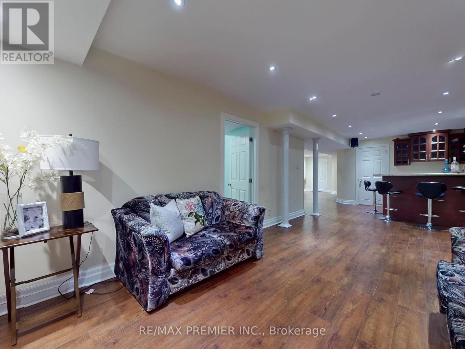 5869 Yachtsman Crossing, Mississauga, Ontario  L5M 6P1 - Photo 23 - W12433040