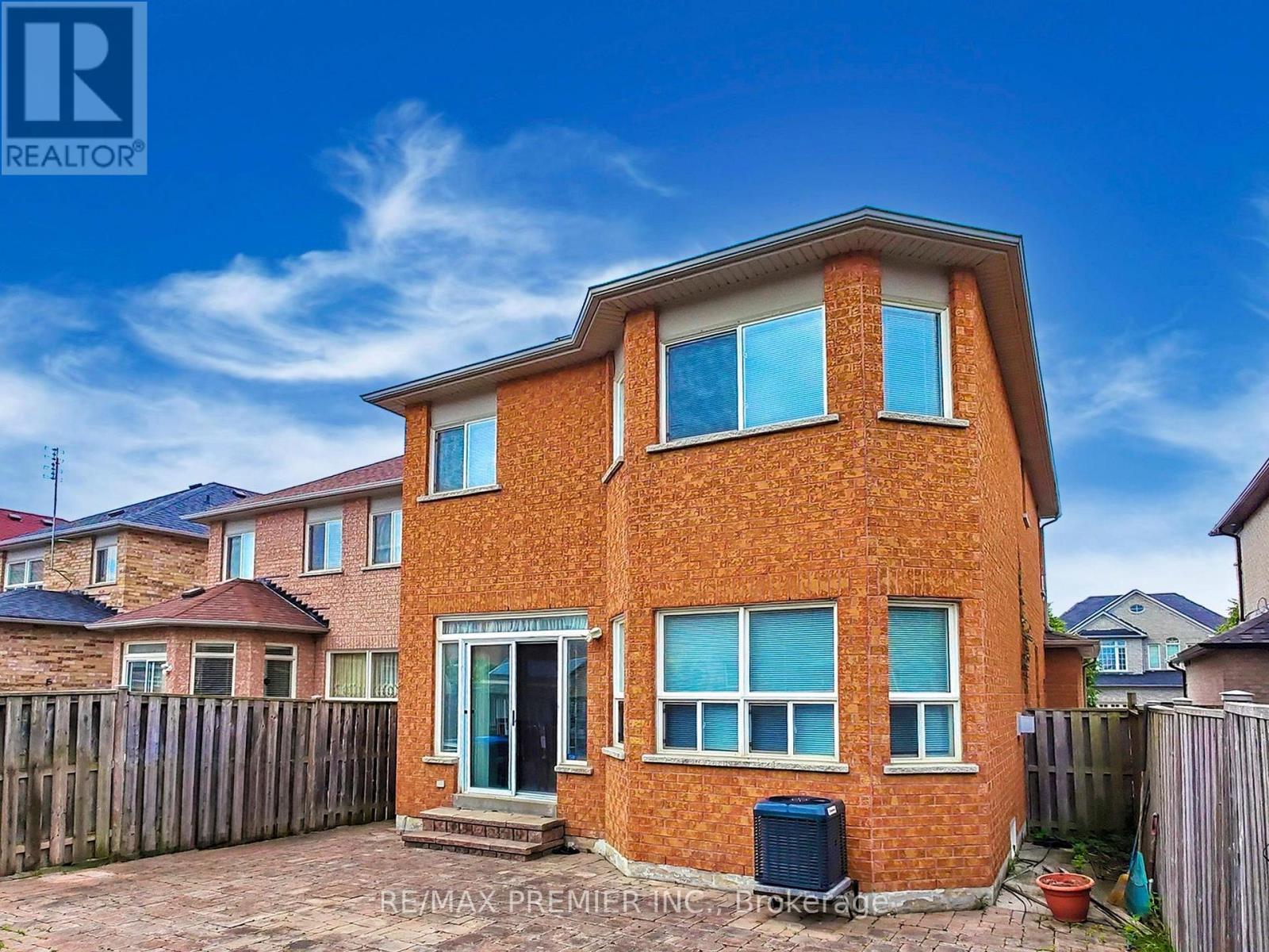 5869 Yachtsman Crossing, Mississauga, Ontario  L5M 6P1 - Photo 28 - W12433040