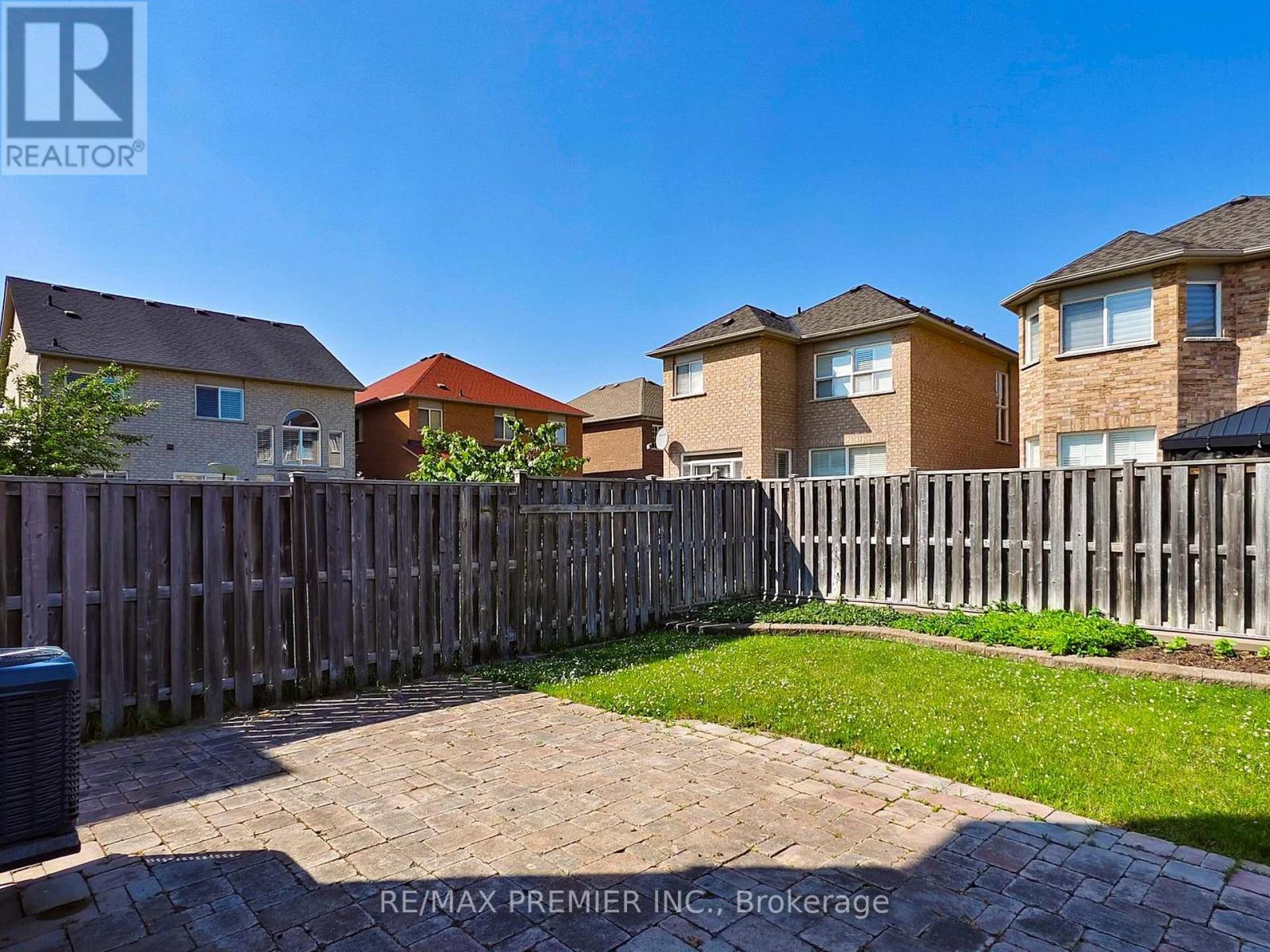 5869 Yachtsman Crossing, Mississauga, Ontario  L5M 6P1 - Photo 30 - W12433040