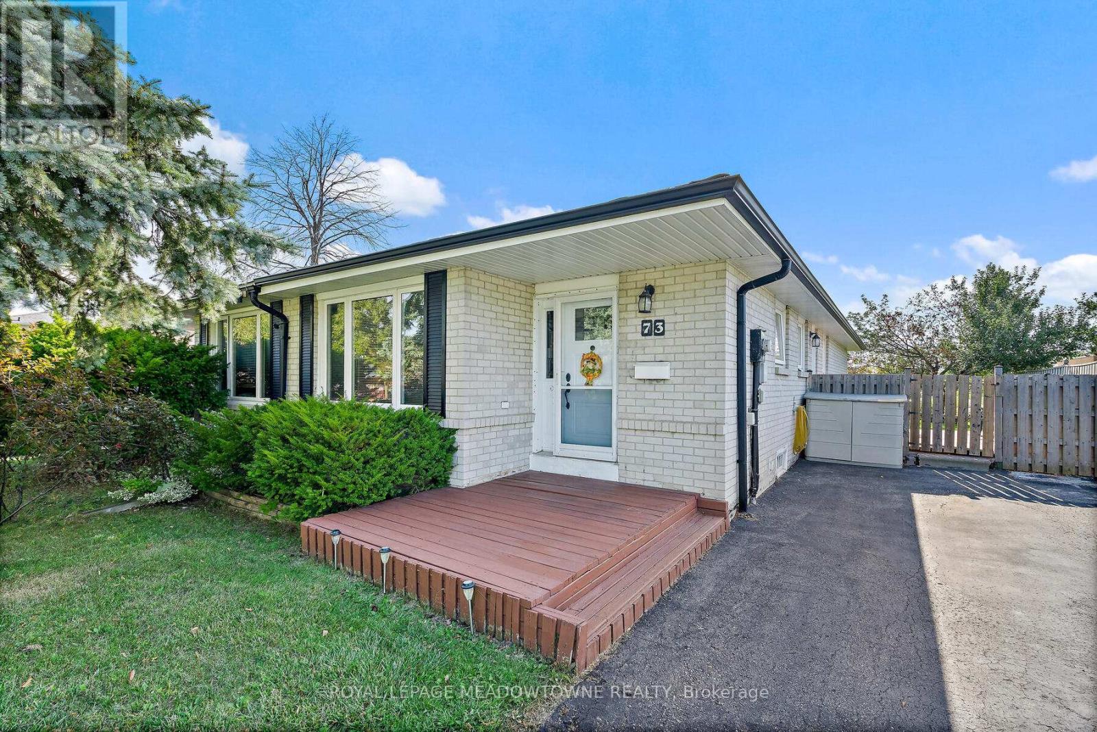 73 Jefferson Road, Brampton, Ontario  L6S 1W7 - Photo 2 - W12433071