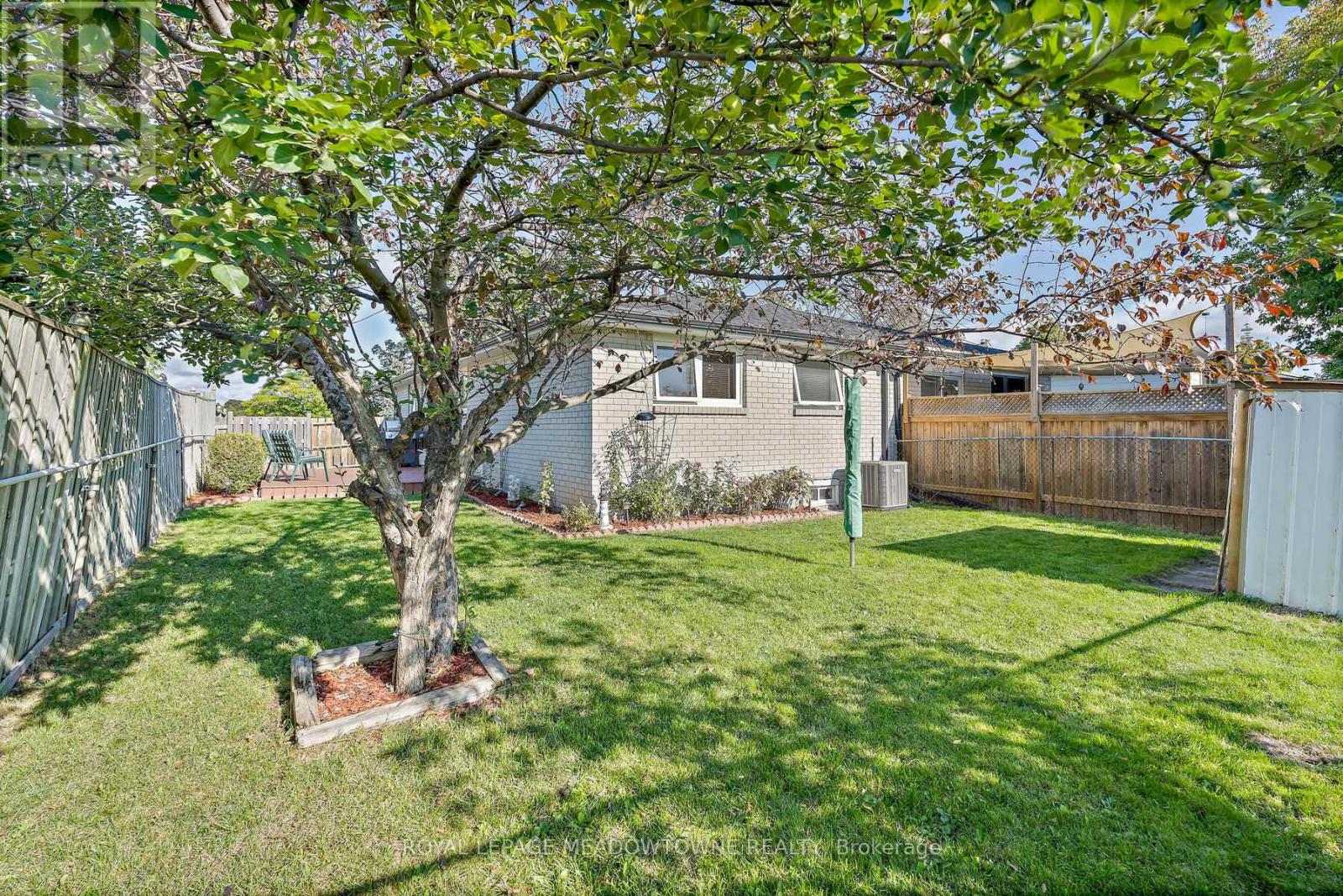 73 Jefferson Road, Brampton, Ontario  L6S 1W7 - Photo 37 - W12433071