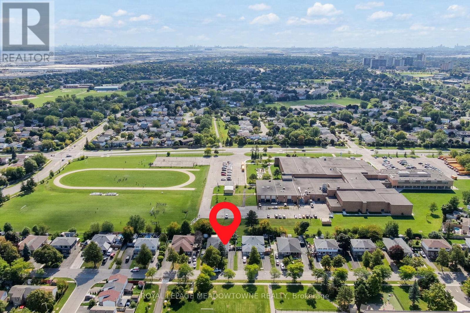 73 Jefferson Road, Brampton, Ontario  L6S 1W7 - Photo 6 - W12433071