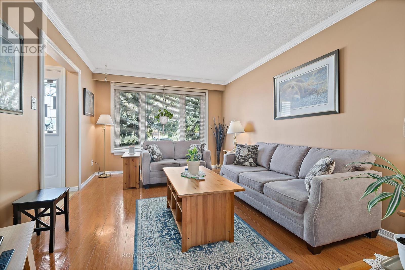 73 Jefferson Road, Brampton, Ontario  L6S 1W7 - Photo 8 - W12433071