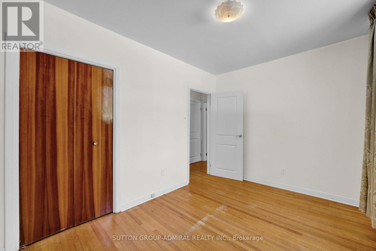 38 Frankton Crescent, Toronto, Ontario  M3J 1C1 - Photo 22 - W12433072