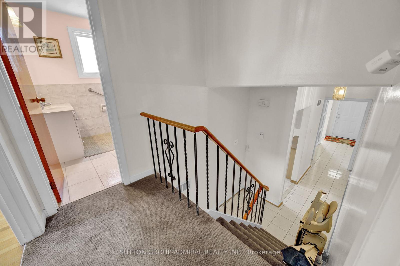 38 Frankton Crescent, Toronto, Ontario  M3J 1C1 - Photo 30 - W12433072