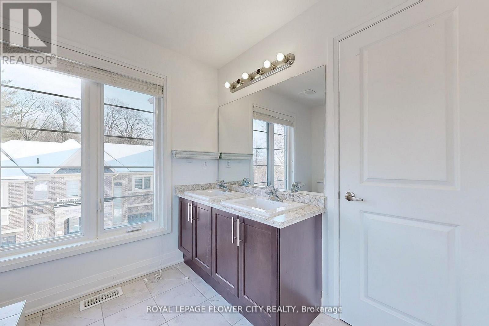 2 Summerbeam Way, Brampton, Ontario  L6Y 6H3 - Photo 12 - W12433073