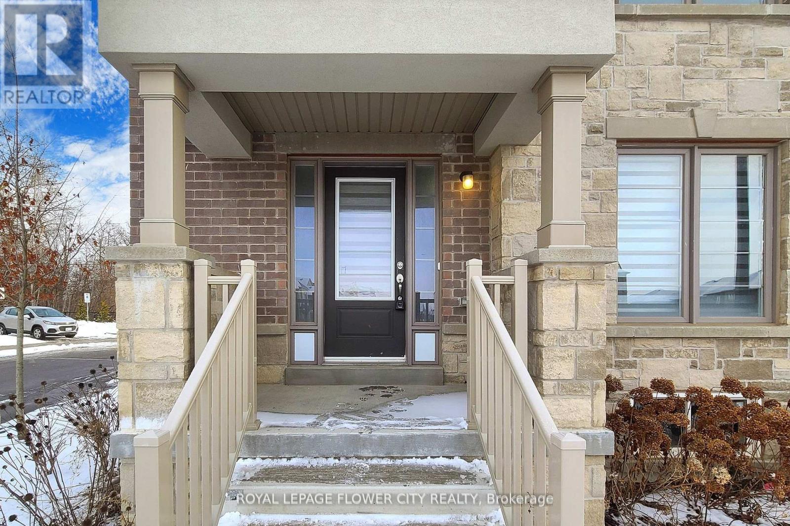 2 Summerbeam Way, Brampton, Ontario  L6Y 6H3 - Photo 5 - W12433073