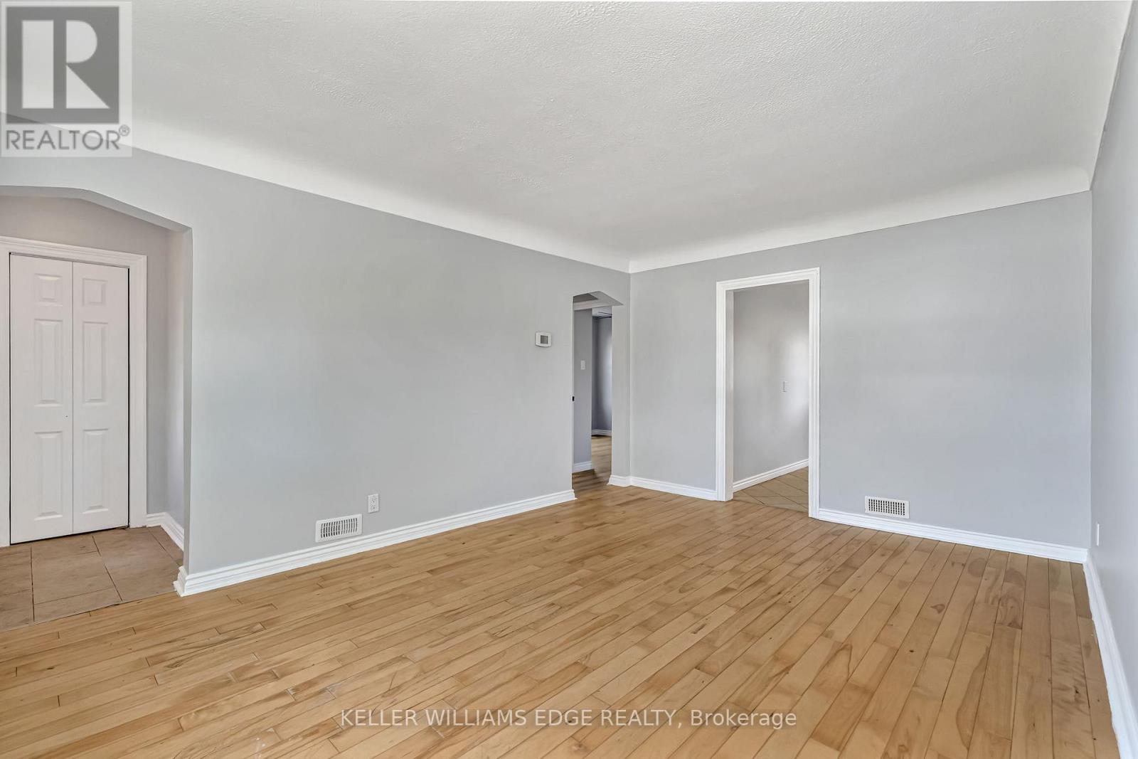 161 Cochrane Road, Hamilton, Ontario  L8K 3G3 - Photo 5 - X12433030