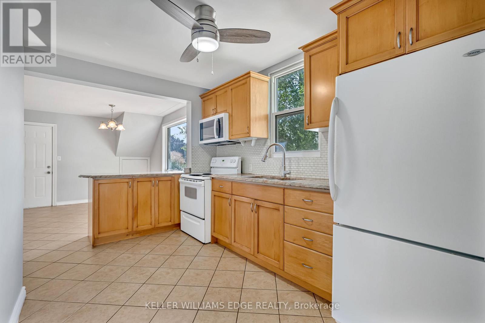161 Cochrane Road, Hamilton, Ontario  L8K 3G3 - Photo 8 - X12433030