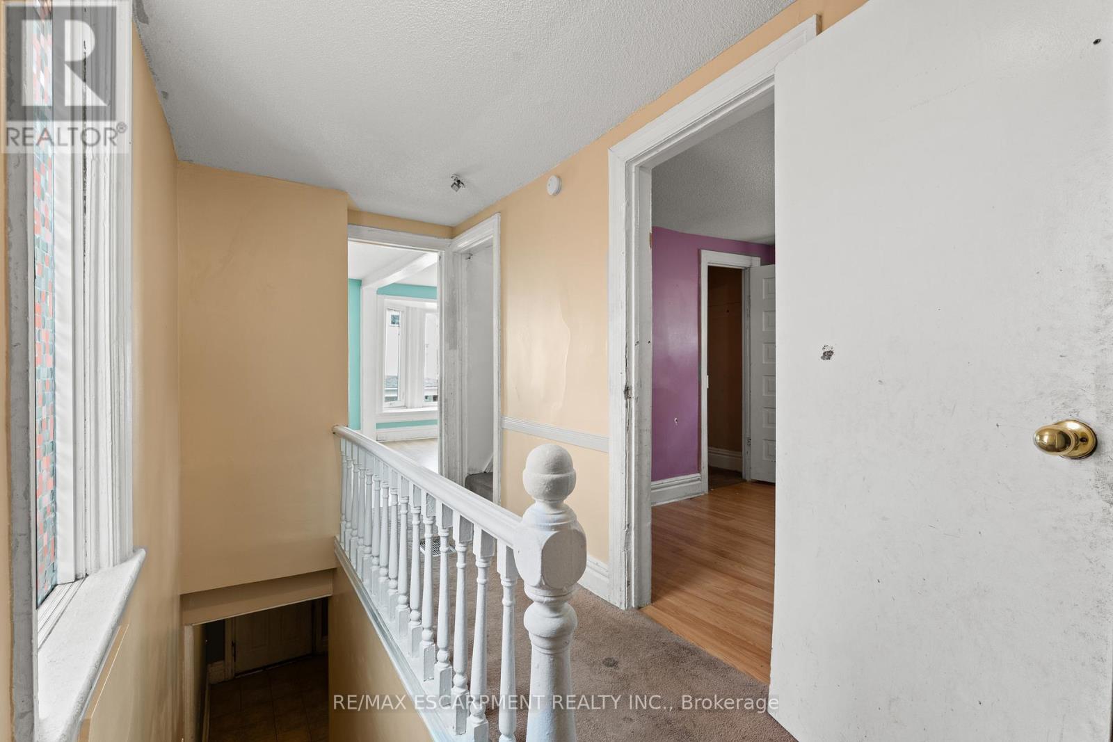 40 Rosemont Avenue, Hamilton, Ontario  L8L 2M3 - Photo 15 - X12433057