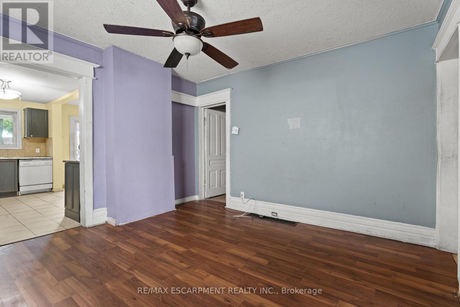 40 Rosemont Avenue, Hamilton, Ontario  L8L 2M3 - Photo 6 - X12433057