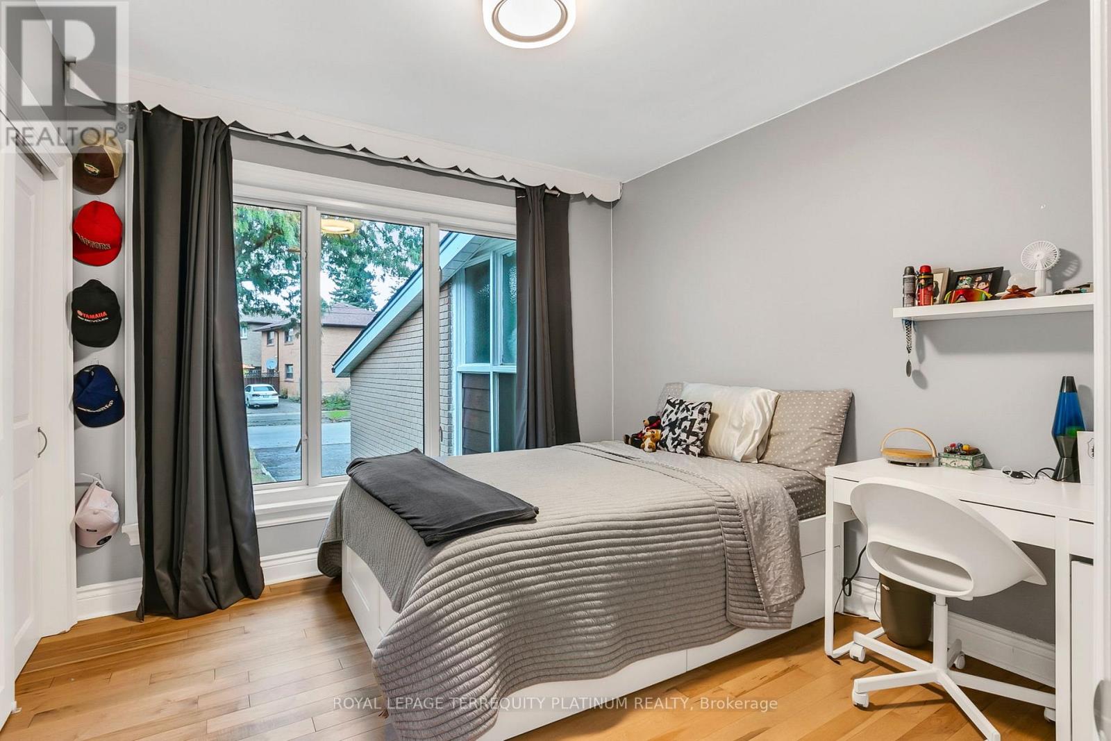 5 Versend Drive, Toronto, Ontario  M3A 2B6 - Photo 16 - C12433109