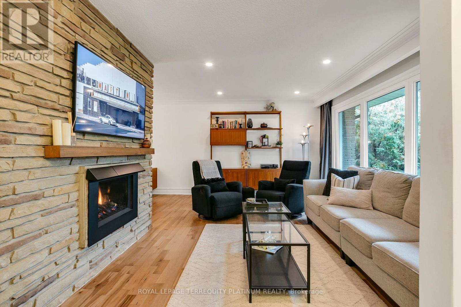 5 Versend Drive, Toronto, Ontario  M3A 2B6 - Photo 3 - C12433109